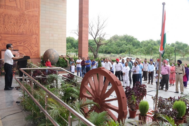 Labour Bureau celebrated 75 year of its Independence at Shram Bureau Bhawan, Sector-38(W), Chandigarh Labour Bureau celebrated 75 year of its Independence at Shram Bureau Bhawan, Sector-38(W), Chandigarh